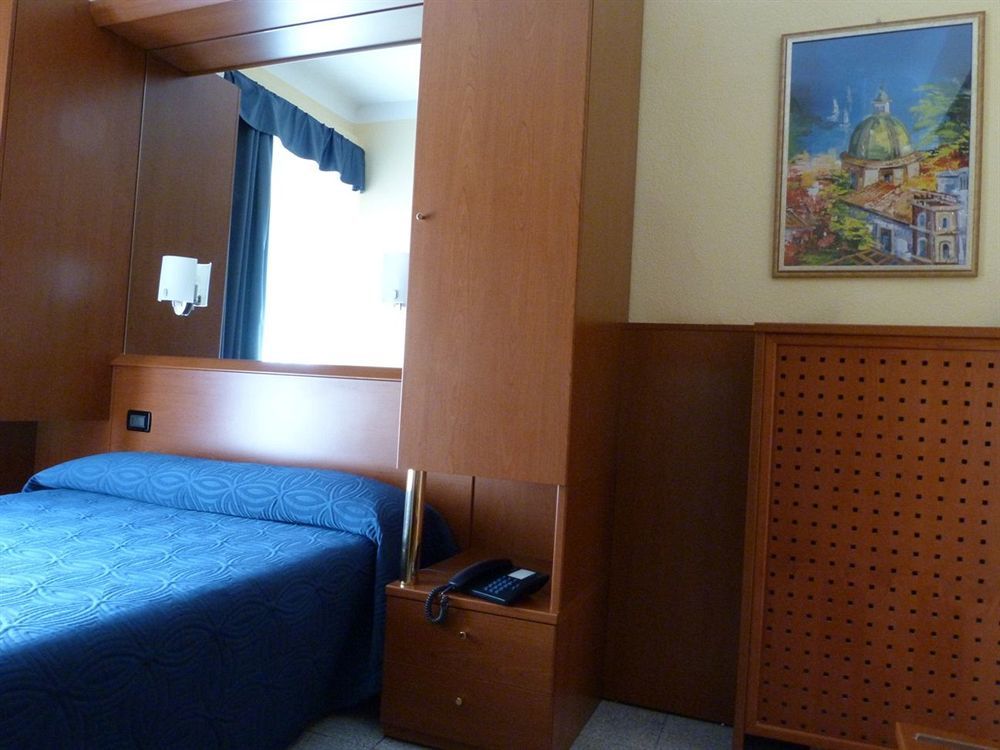 Aurora Hotel Milão