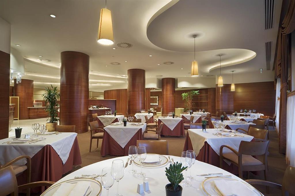 Hotel Una Cusani 4*