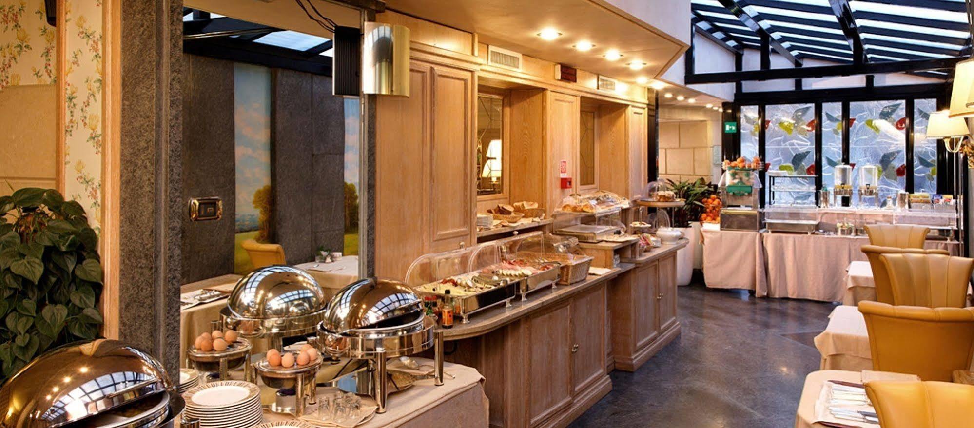 Capitol Hotel 4*