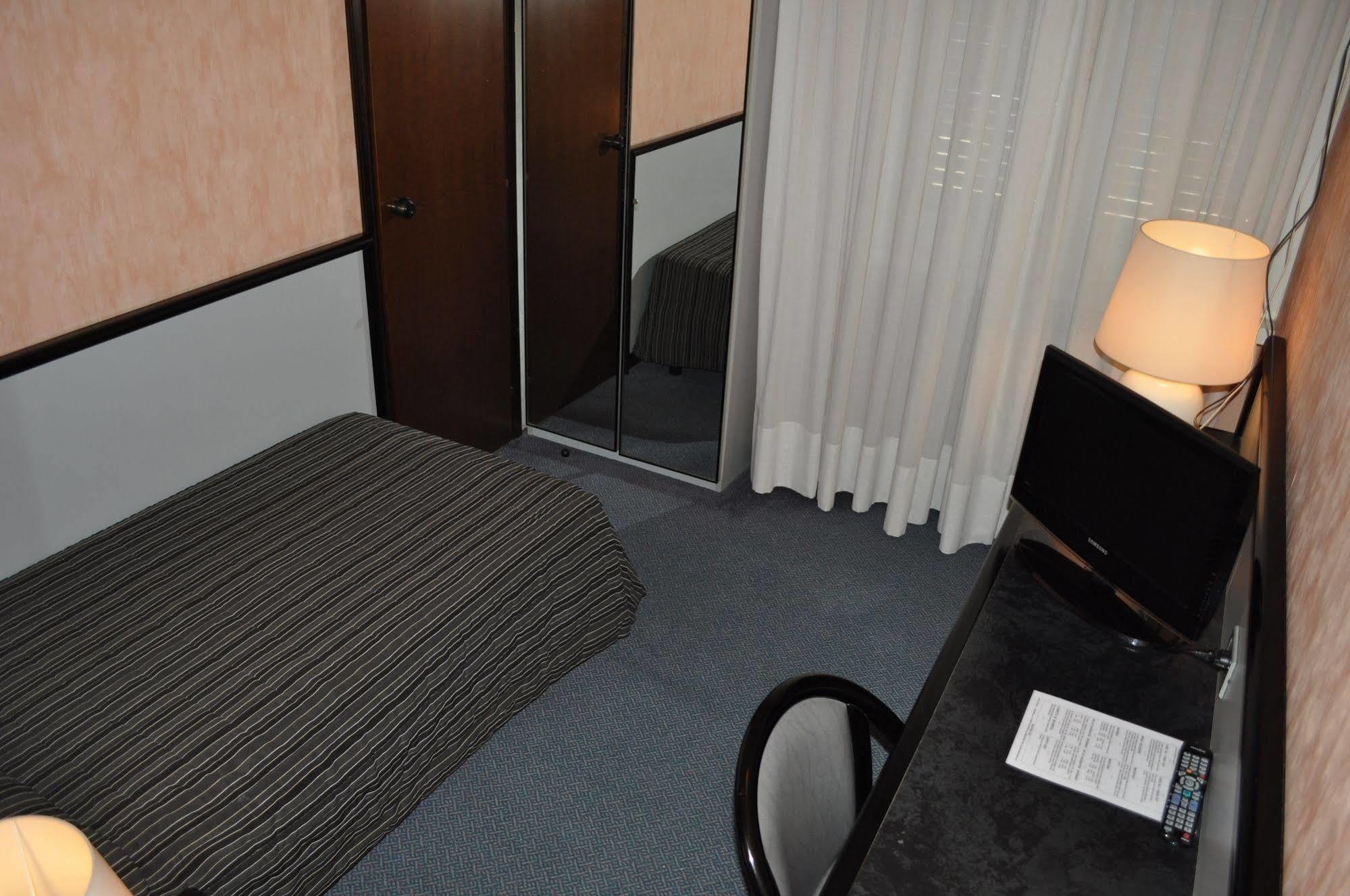 Iq Hotel 4*