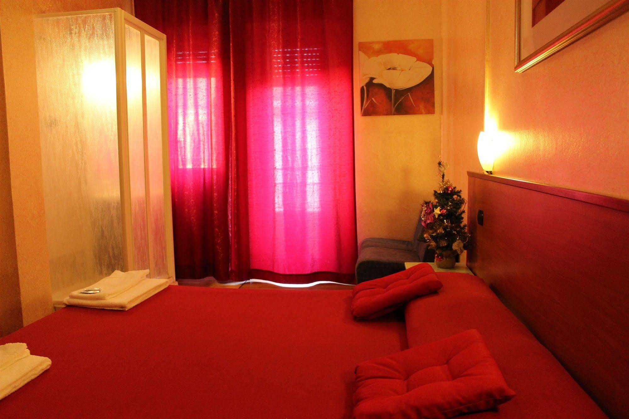 Hotel America *