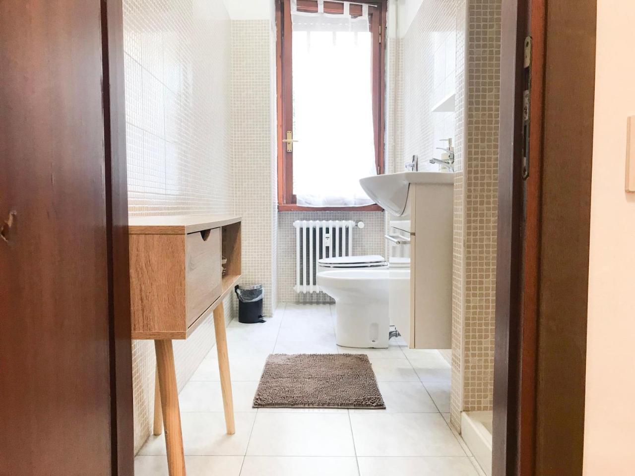 Center White Apartment