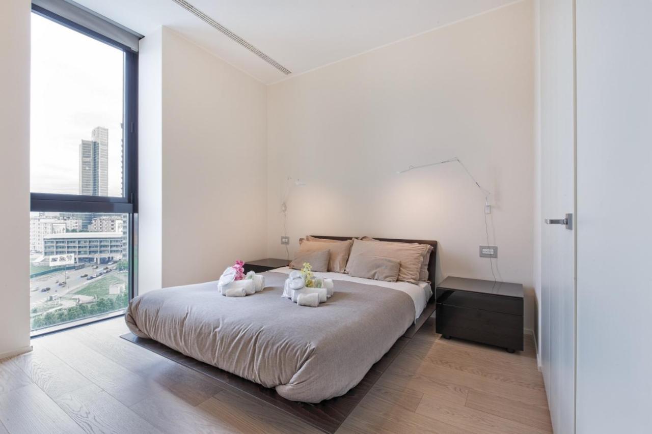 Stylish Elegant In Torre Solaria With Exclusive Milan's View * Milan