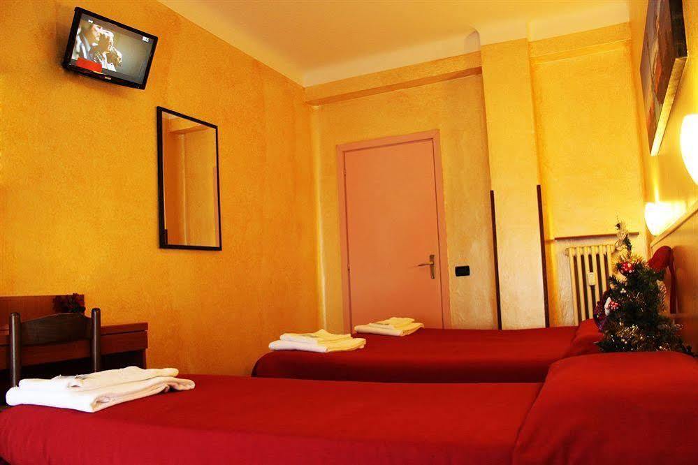 Hotel America *