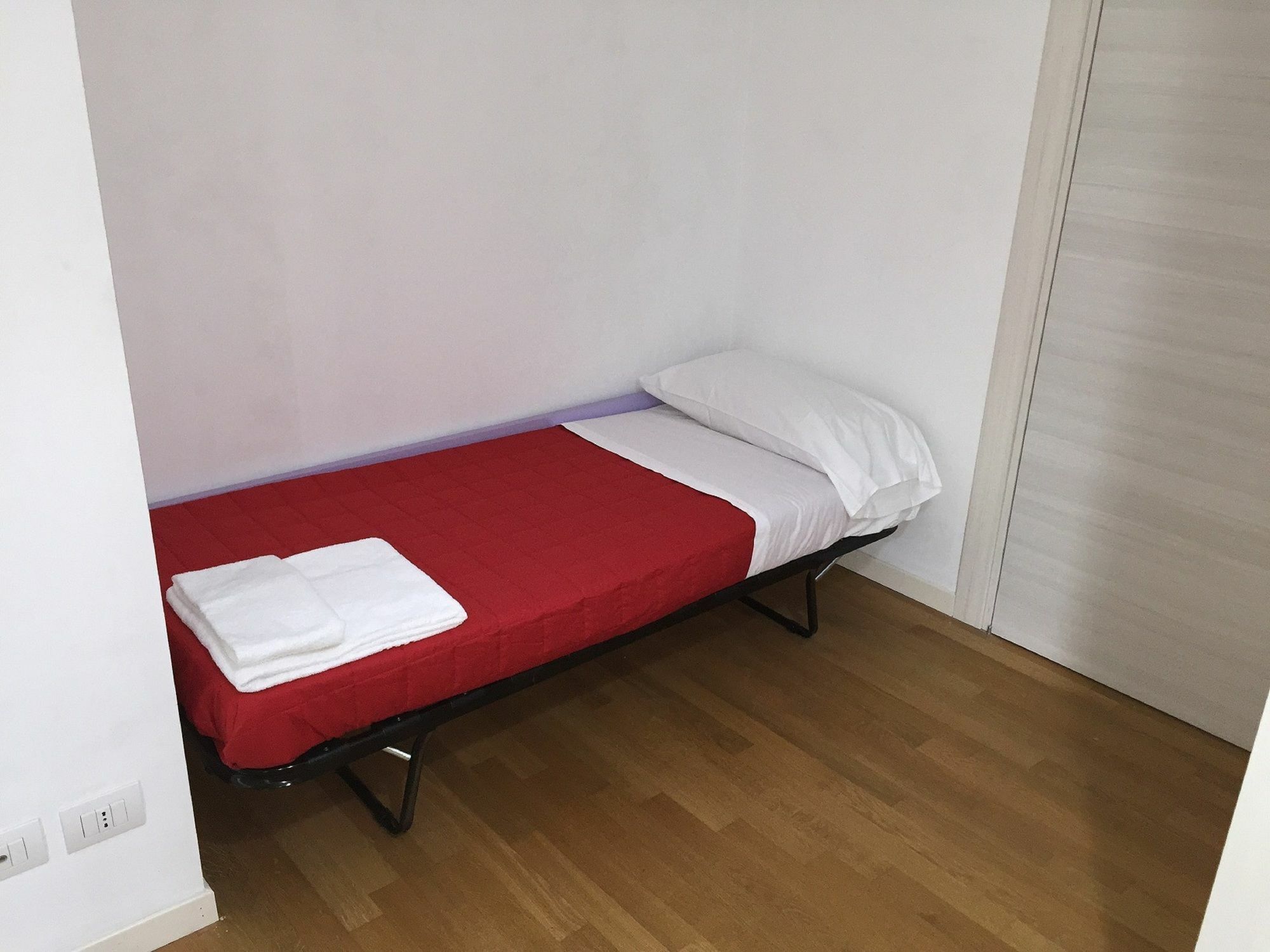 Apartamento Red Line