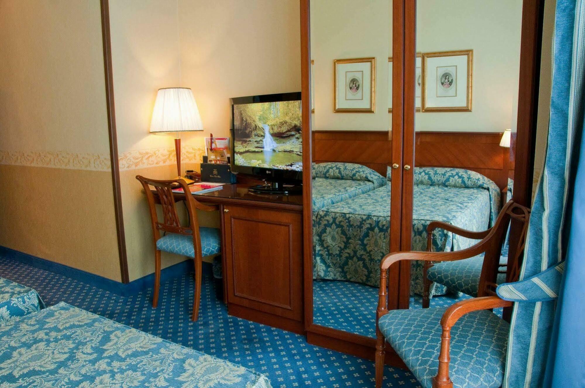 Windsor Hotel 4*