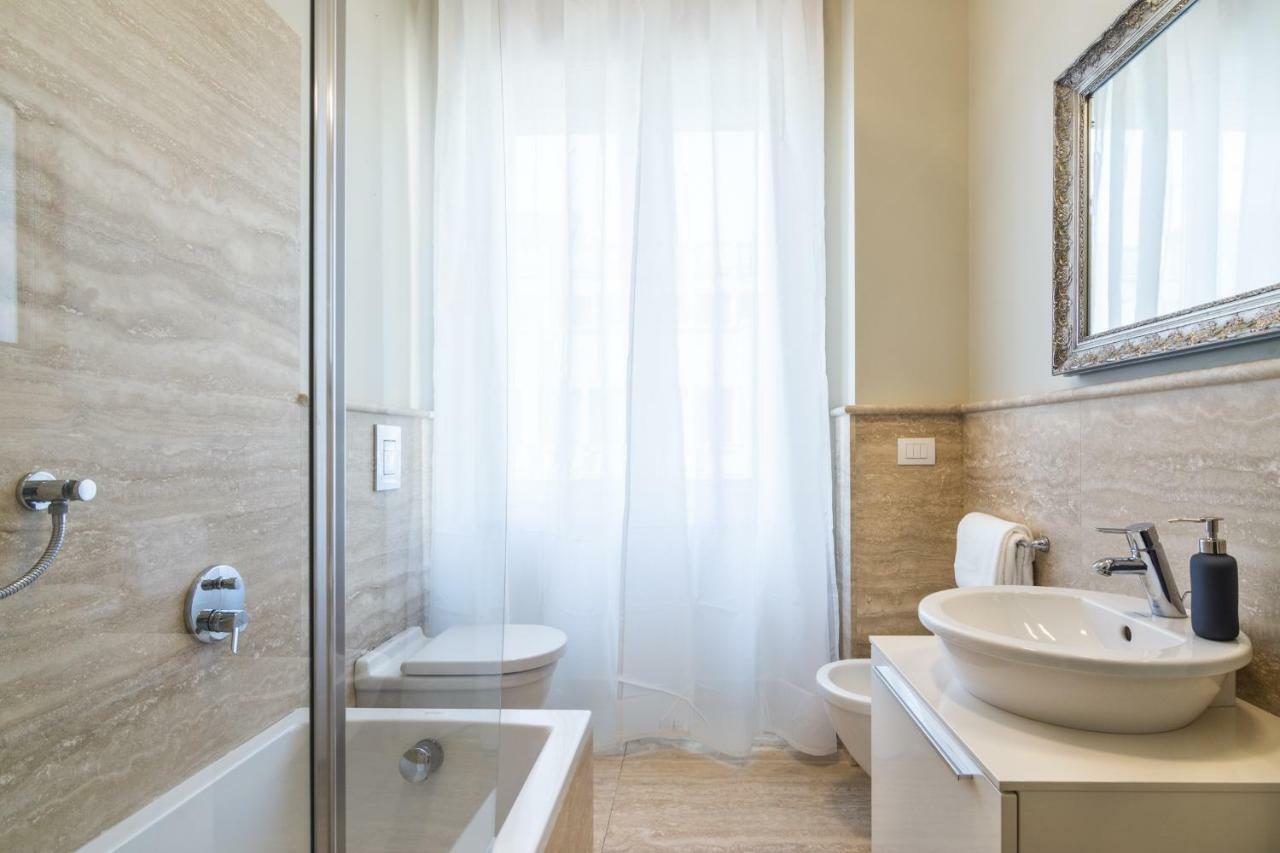 Apartamento Hemeras Boutique Homes - Large Design Near Duomo Cathedral Milão
