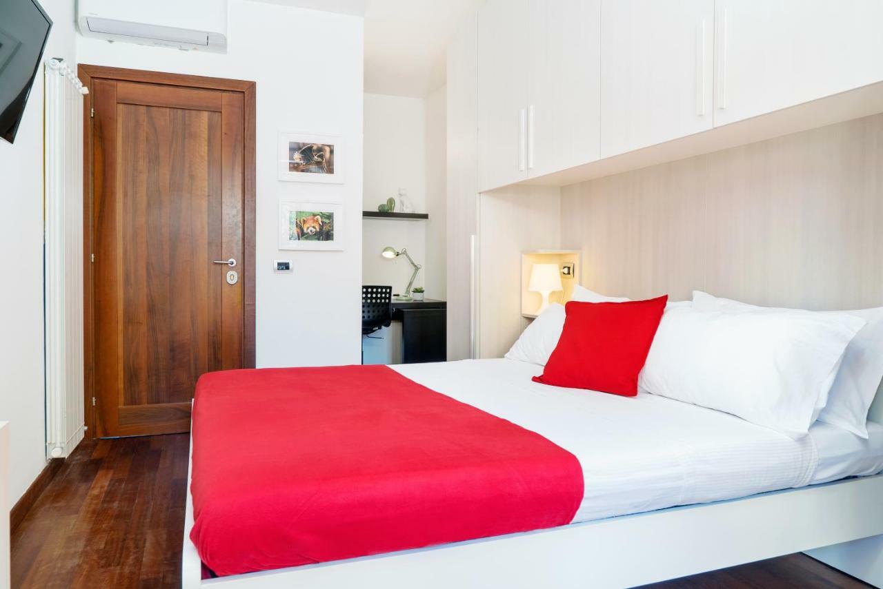 Four Bedroom Near Metro Apartment *