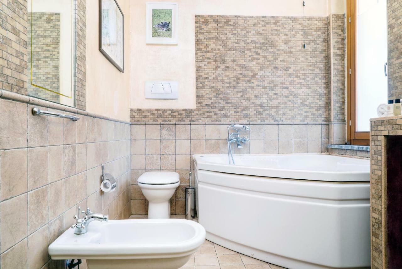 Four Bedroom Near Metro Mailand