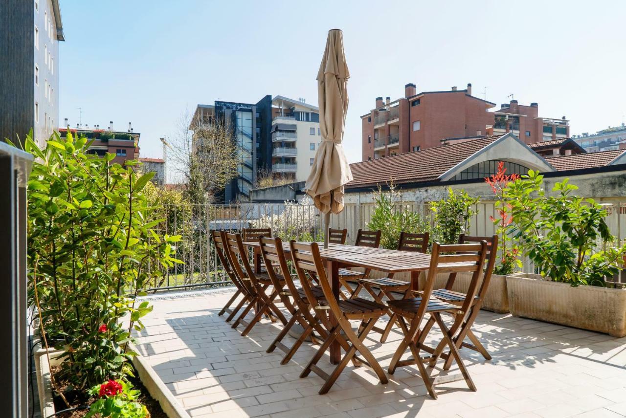 Apartment Four Bedroom Near Metro Mailand