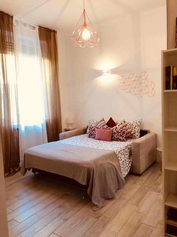 Joy House -central Near Metro Arco Della Pace Brera-entire Perfect For Work & Play, Nightlife With Ac & Fast Wifi Welcome To The Cool Joy House! Milão