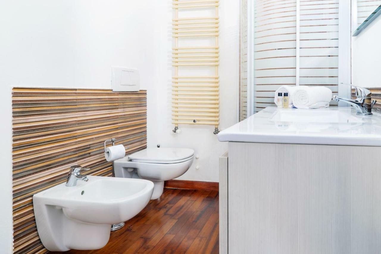 Apartment Four Bedroom Near Metro Mailand