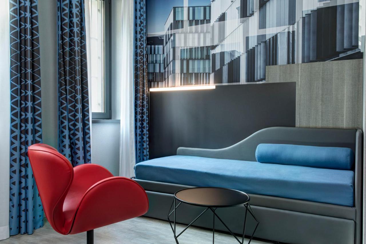 Iq Hotel 4*