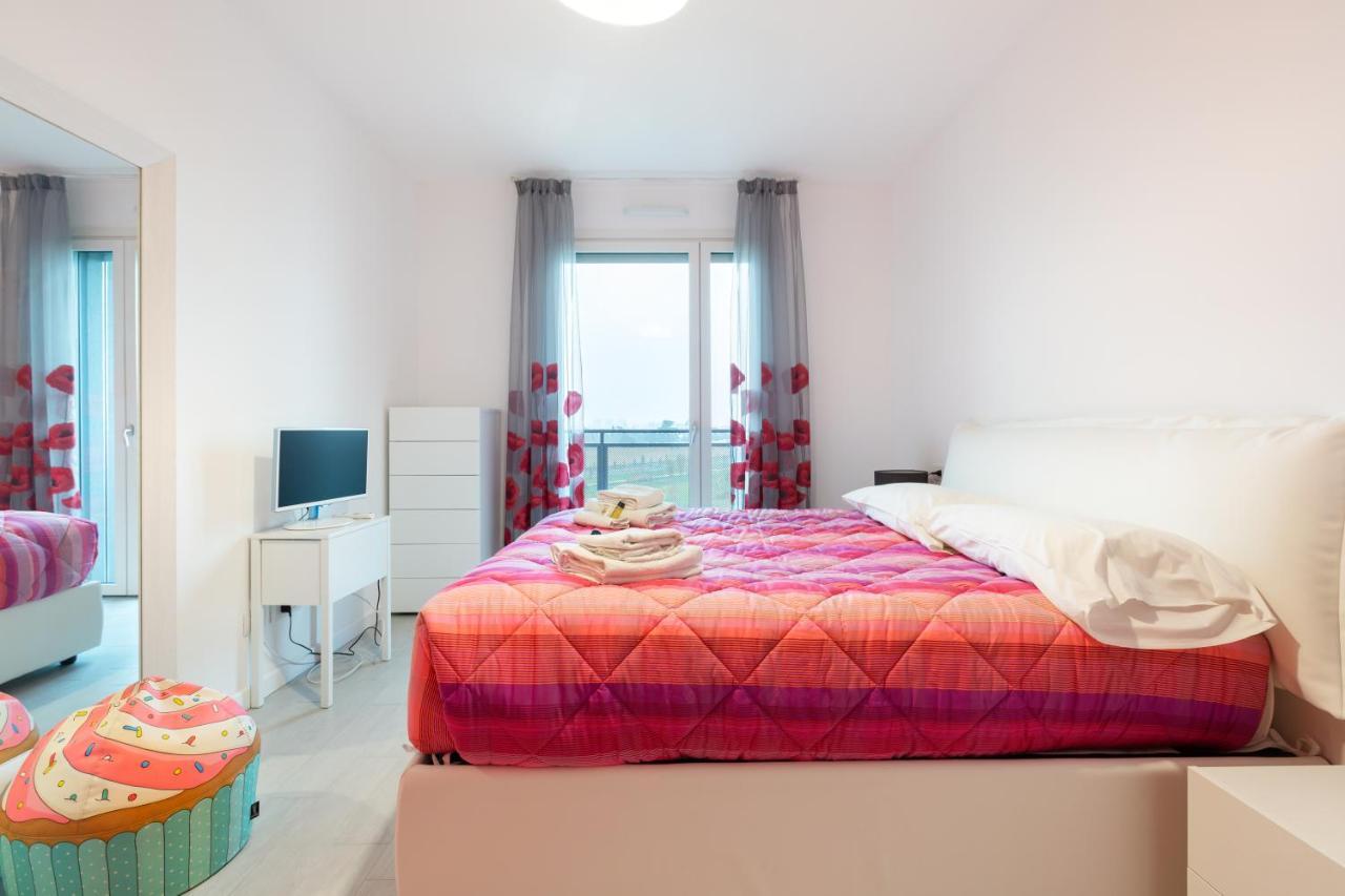 Fiera Flat With Garage Apartamento