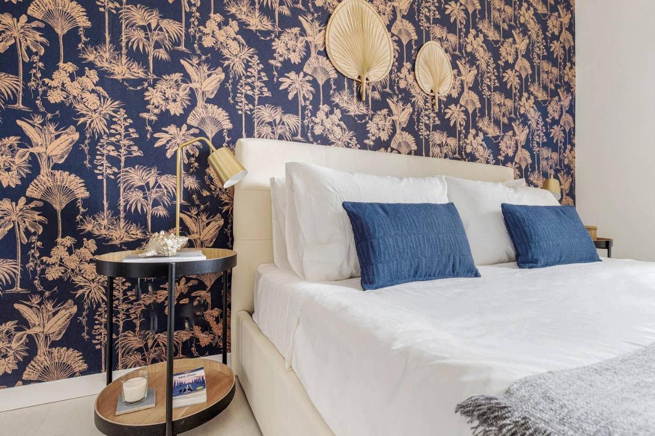 Golden Navy Design In Porta Venezia Apartamento Milão