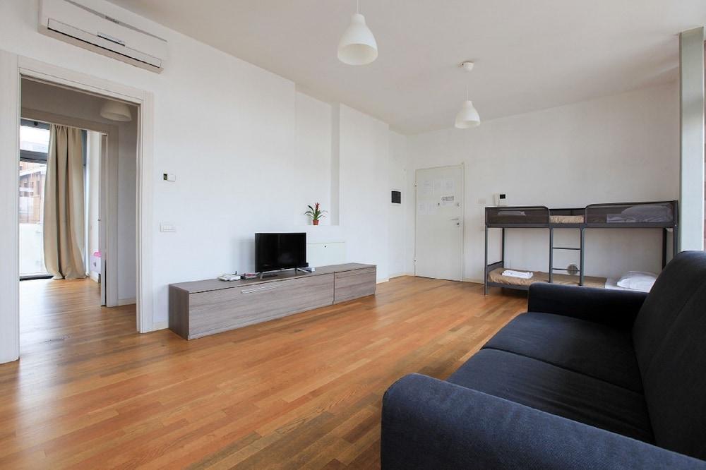 Red Line Apartamento *