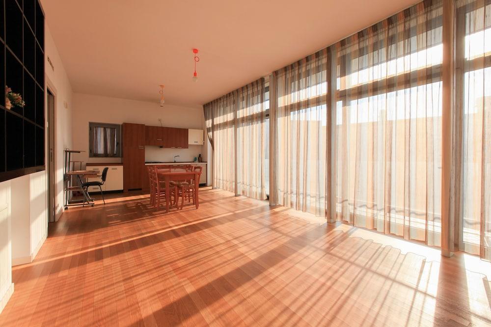 Red Line Apartamento *
