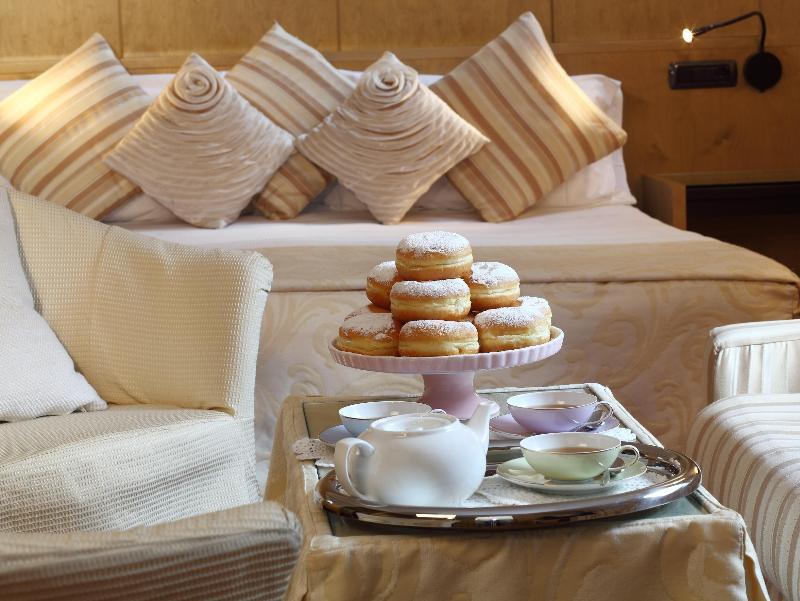 Sanpi Hotel 4*