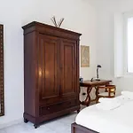 Isola And Zara Comfortable Apartment