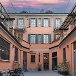 Charming San Babila Apt.