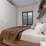 The Best Rent - Spacious Three-Bedroom Apartment In Moscova