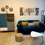 Appartamento Con Terrazzo Sui Tetti Milanesi