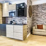 Beplace Apartments In San Babila