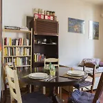 Garibaldi Apartment
