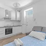 Mo237 Loreto- Duomo -Modern Apartment -