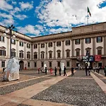 Duomo-San Babila-Tribunale Wifi-Netflix