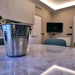Contempora Apartments - Two Bedrooms Monet