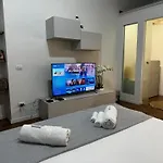 Regina Milano In Corso Lodi - Sky Tv, Wifi E Breakfast Box