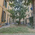 2 Bedroom Apartment - Buzzi Hospital, Sempione, Mico, 100Mt Metrom5