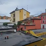Comfortable And Spacious Apartment In Milan