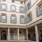 Nerino House, Elegante E Tranquillo Appartamento A 5 Minuti Dal Duomo