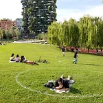 Modern Apartment - Walking Distance To Milan Central Station