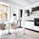 Ideal Rent - Viale Corsica 41