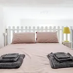 Ideal Rent - Viale Corsica 41