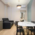 Suites In Porta Garibaldi & Chinatown - City Center Well Connected