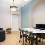 Suites In Porta Garibaldi & Chinatown - City Center Well Connected