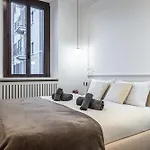 Central Station, Luxury & Modern With All Comfort!