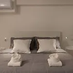 2 Bedrooms De Angeli - 20 Minuti Dal Salone Del Mobile