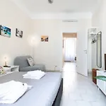 Garibaldi Isola Apartments