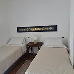 Stanza In Villa Con Giardino