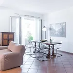 Suitelowcost Stilicone