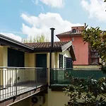 Large Apartment In Milan Center