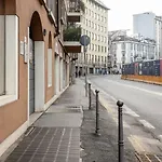 Modern And New Flat In Duomo Area