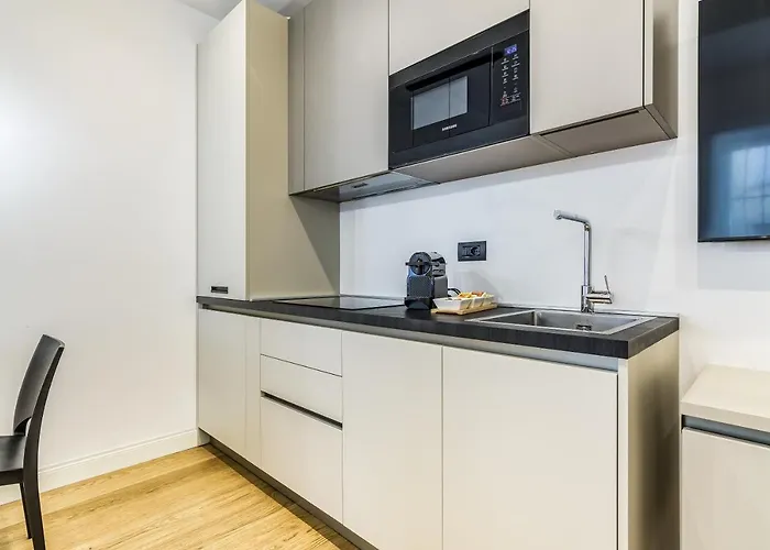 Beplace Apartments In San Babila