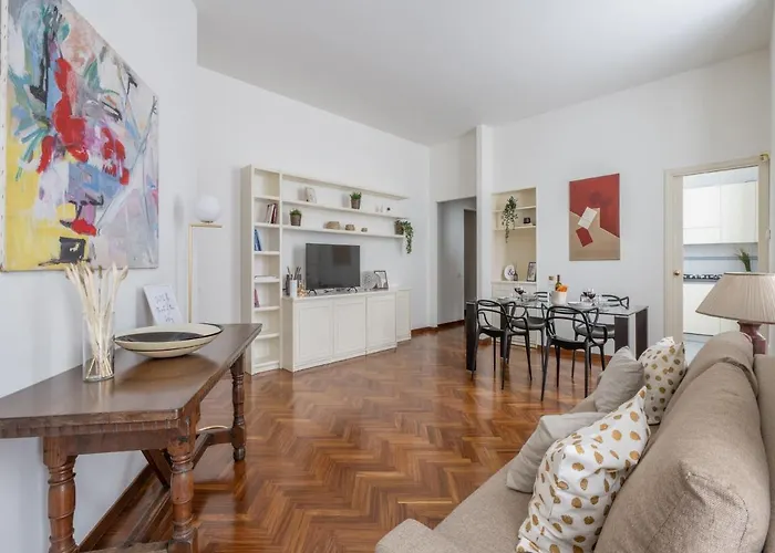 The Best Rent - Gorgeous Two-Bedroom Apartment In Porta Nuova District