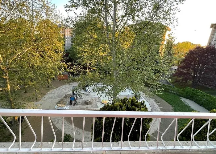 Boutique Apartment 10